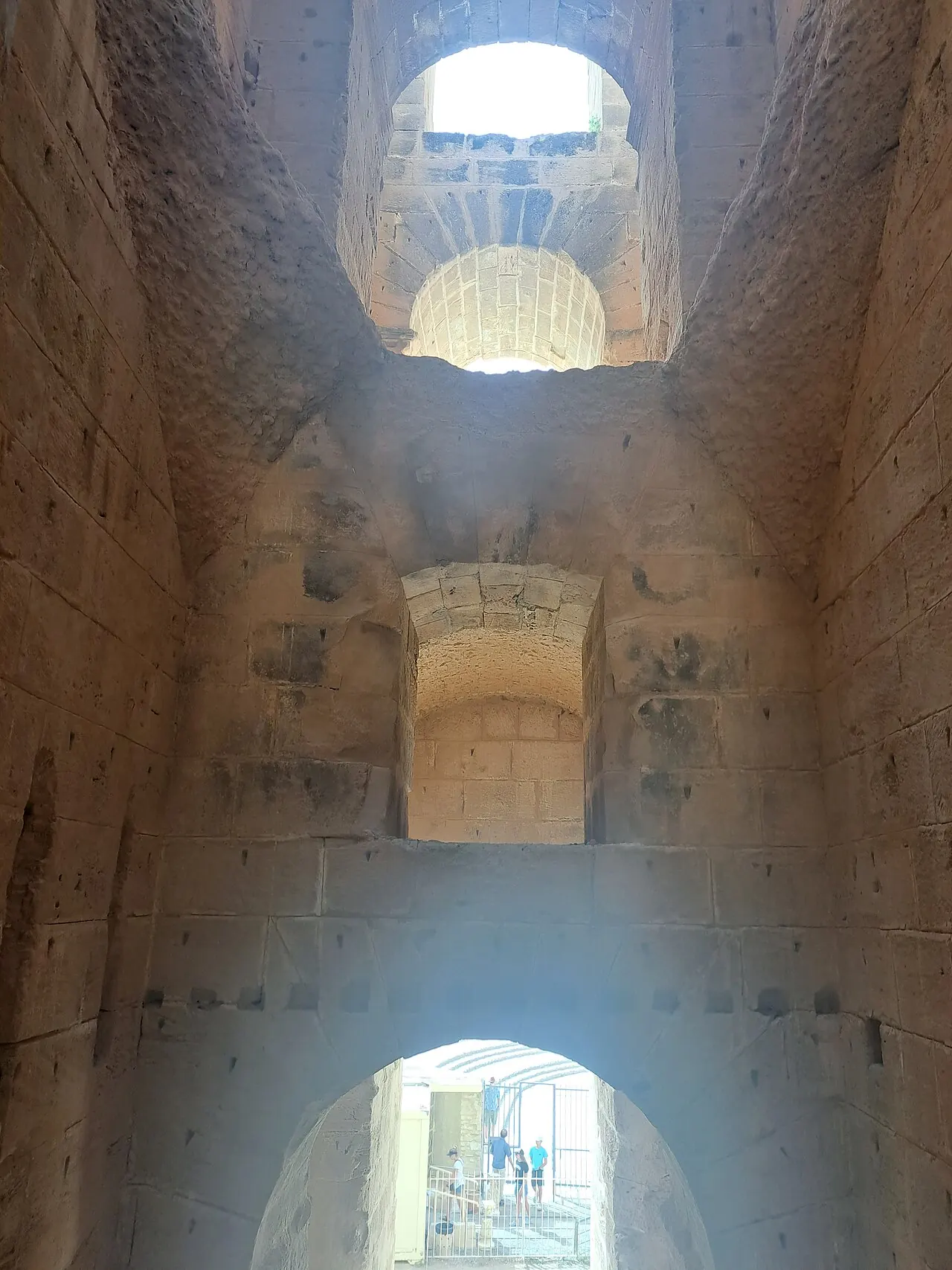 A narrow window passage in the amphitheatre wall