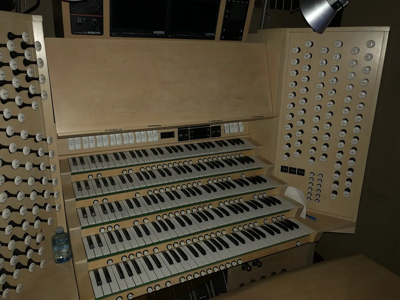 The five-manual organ console of the Sydney Opera House Concert Hall