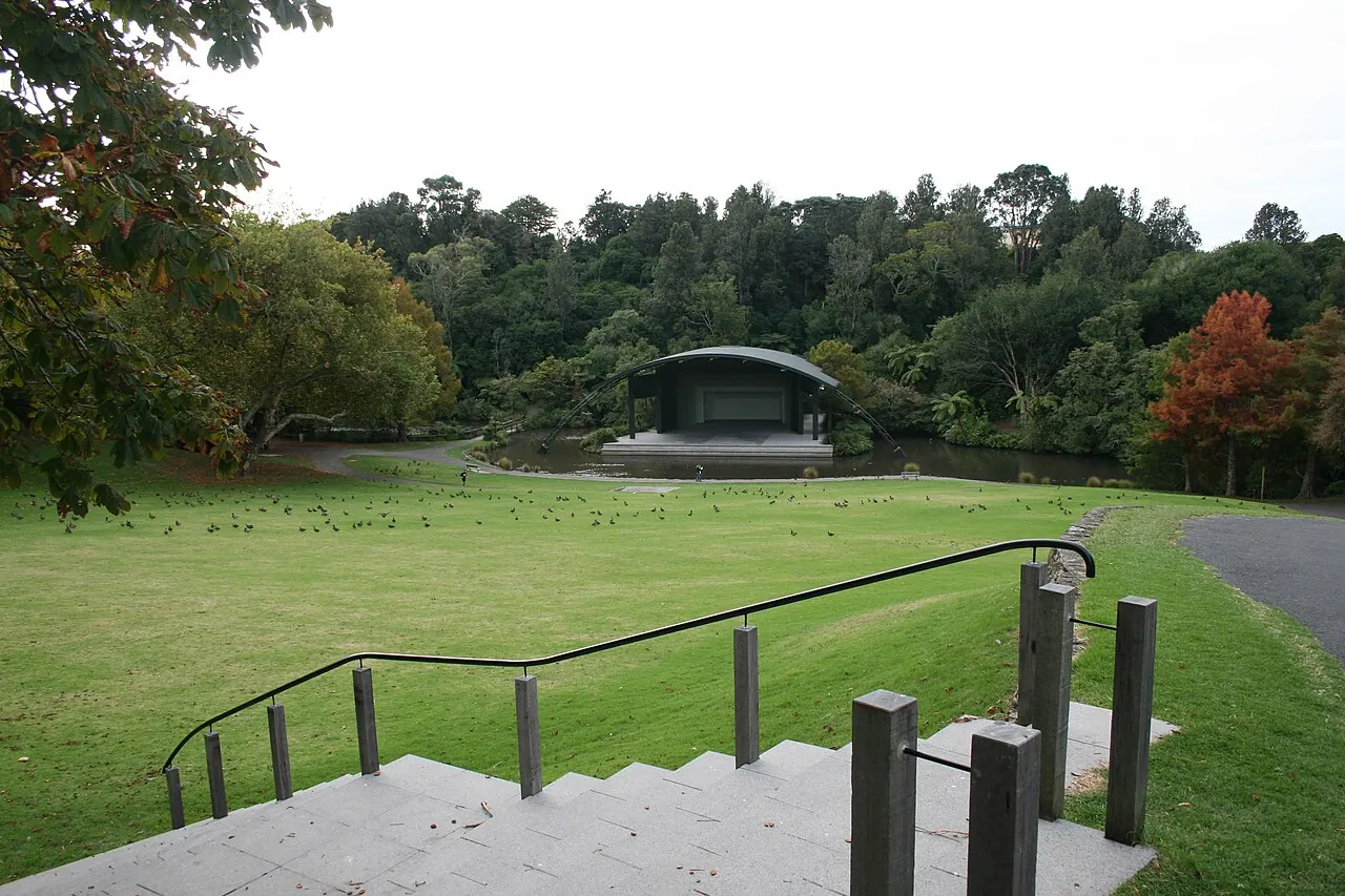Steps and a rail leading down to the bowl