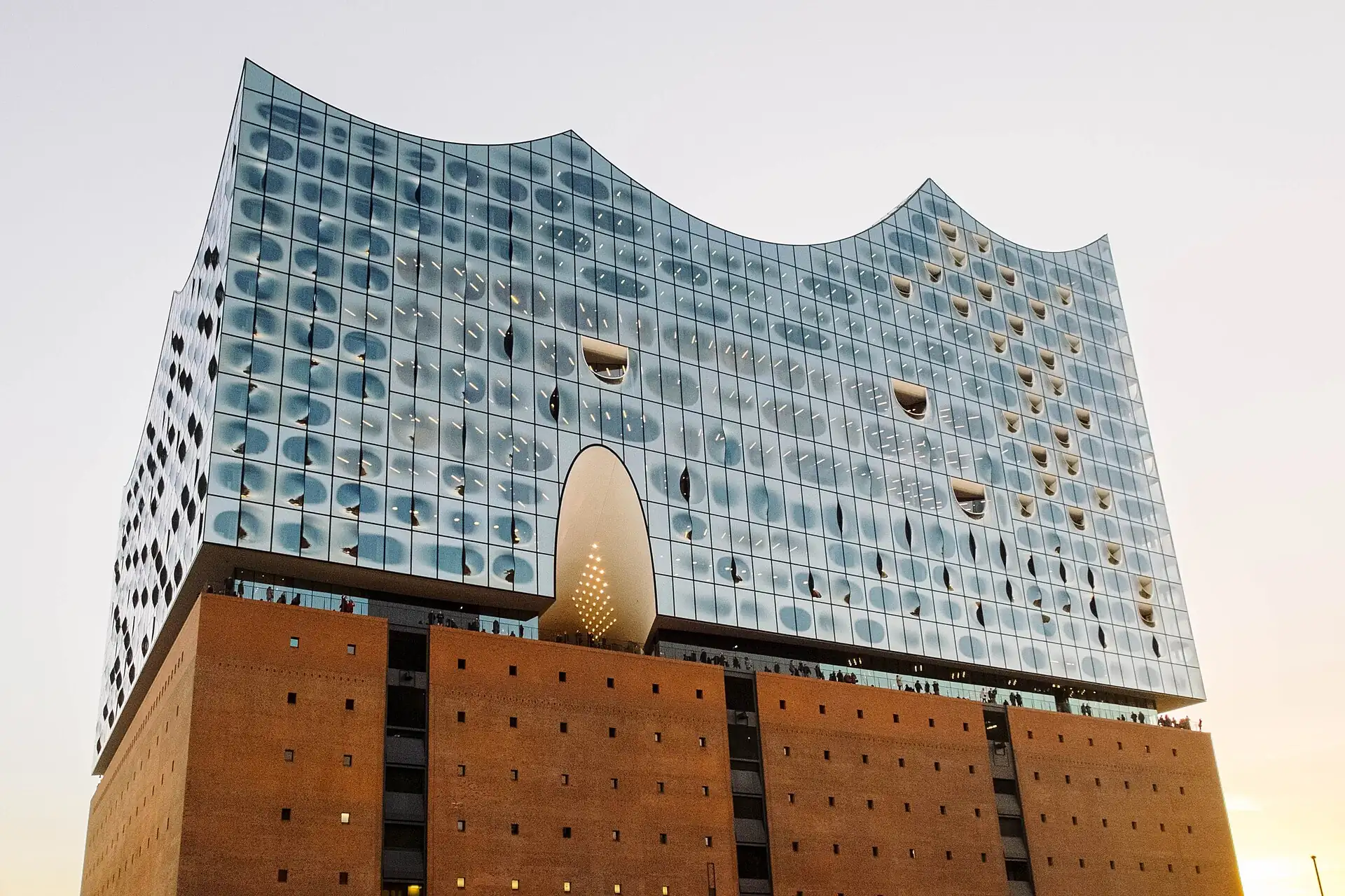 The glass-crowned Elbphilharmonie on its brick base